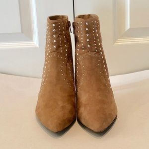 NWOT KENSIE New Nichelle Stud Bootie